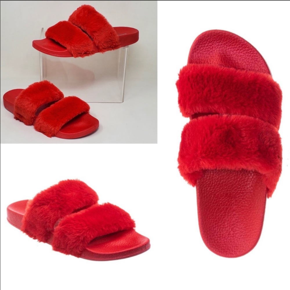 Bamboo- Red fur sandals 🍄🐛♥️